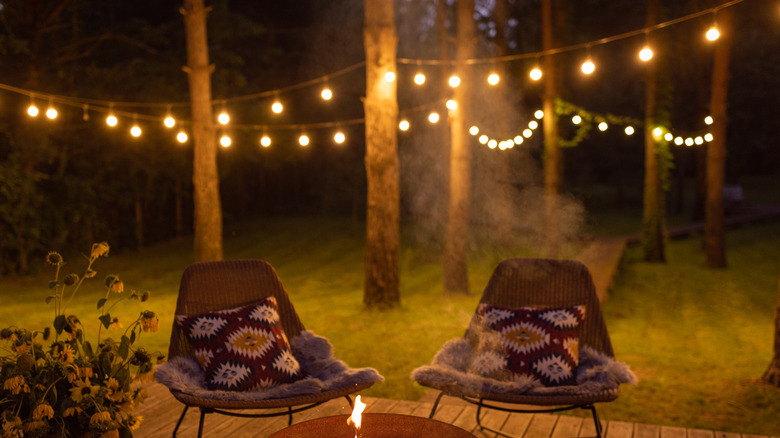 outdoor string lights in trees