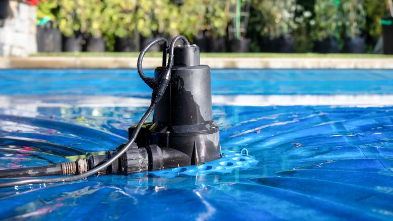 submersible pool pump