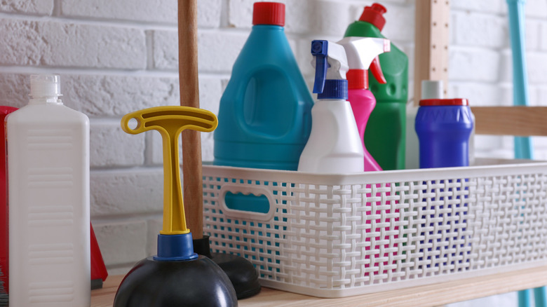 basket with cleaning products