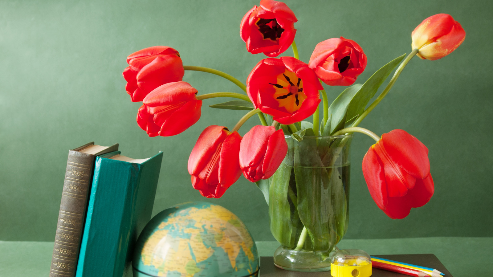 How To Use Cut Flowers To Ease Back To School Stress In Your Home
