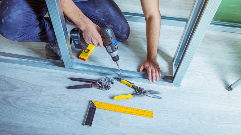 Installing metal framing studs