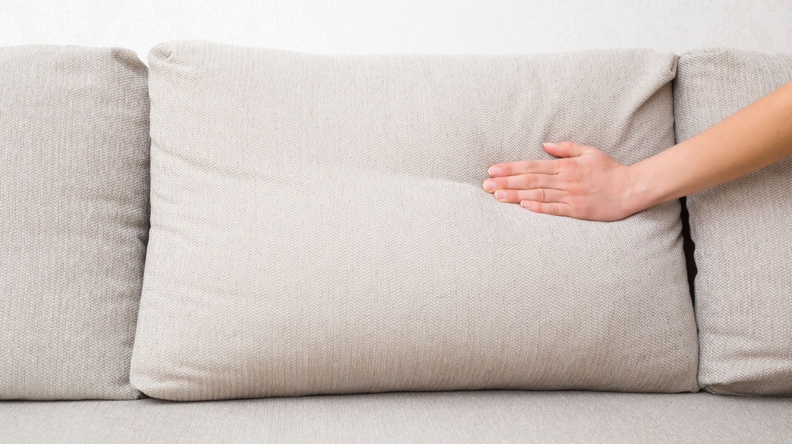 https://www.housedigest.com/img/gallery/how-to-wash-your-couch-cushion-covers/l-intro-1682957490.jpg