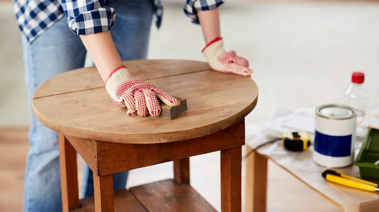 Woman sands table