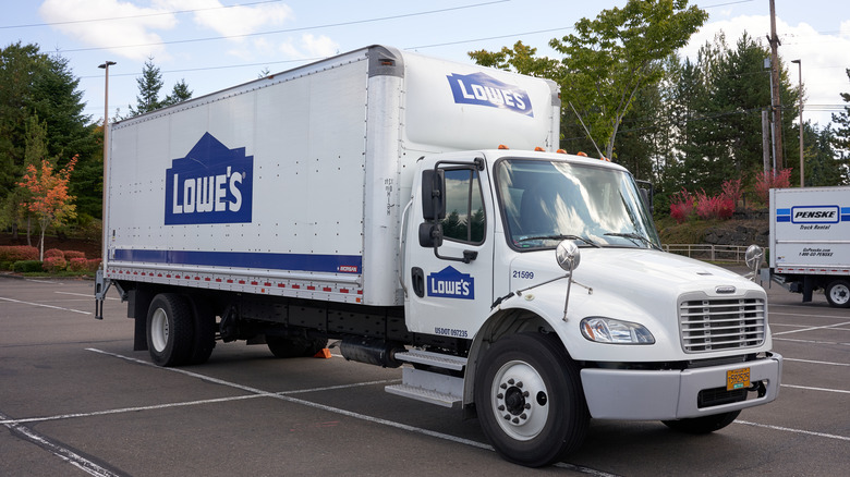 white Lowe's delivery truck