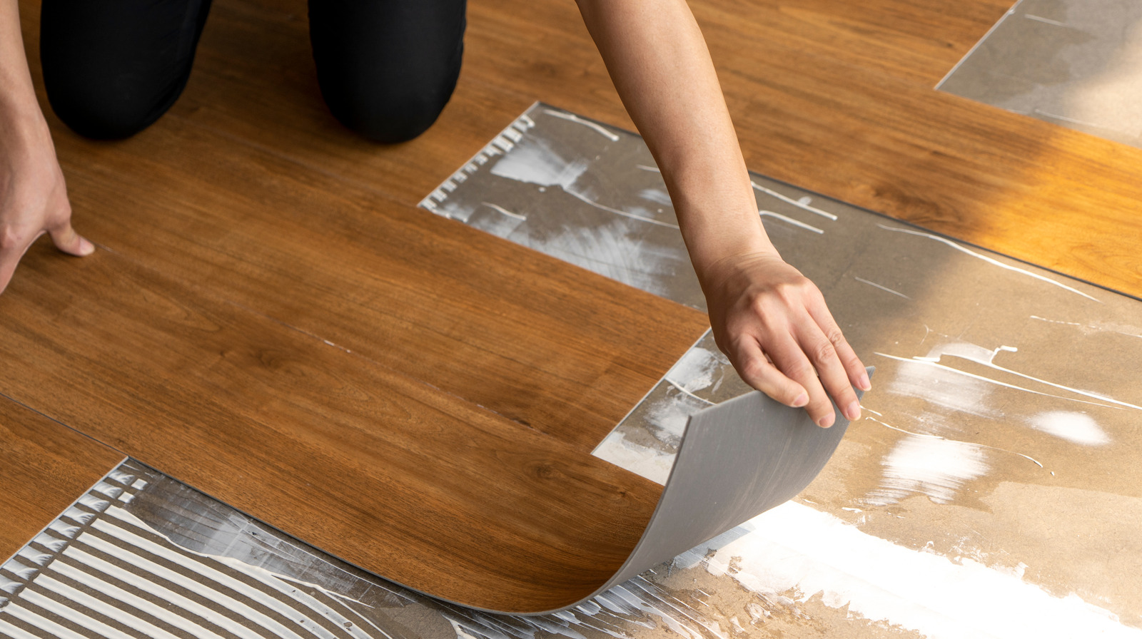 linoleum - How to repair torn vinyl flooring - Home Improvement Stack  Exchange