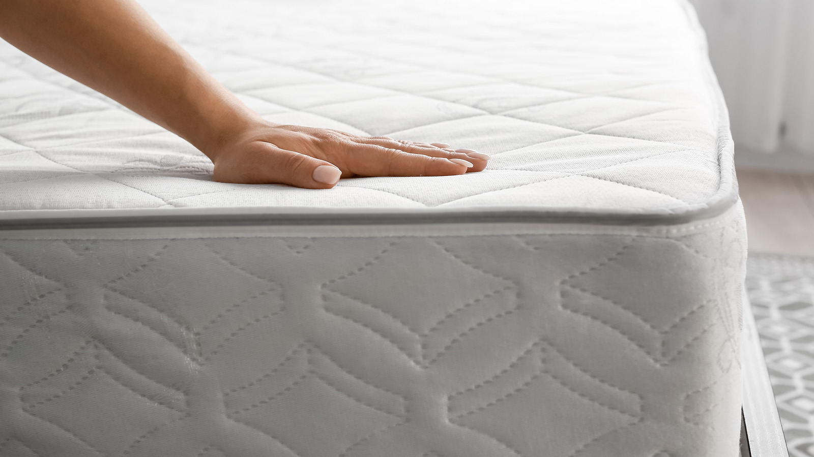 difference between foam and hybrid mattress
