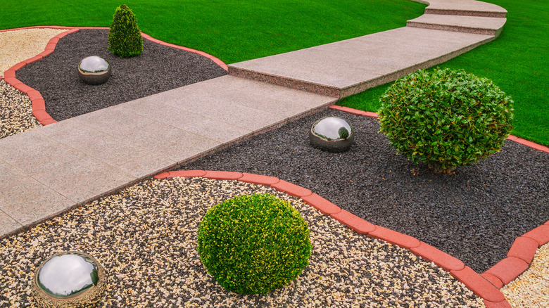 Gravel garden with a walkway