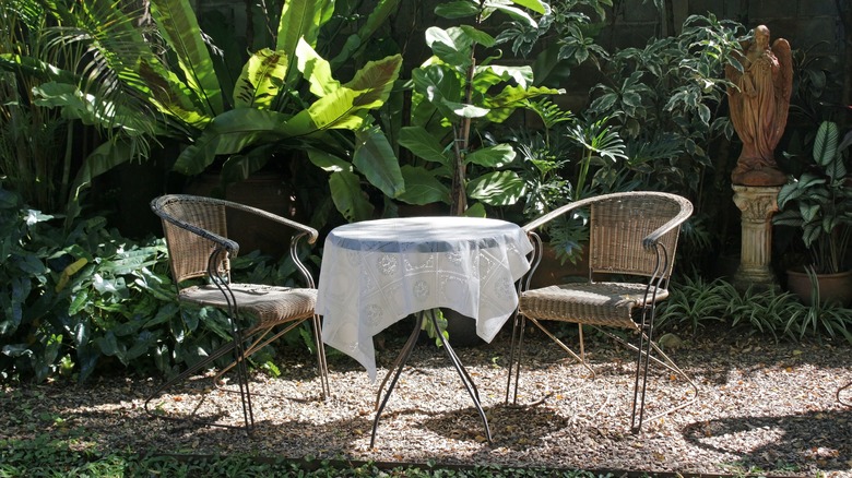 Gravel garden with chairs