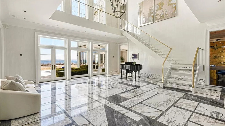 White and marble foyer