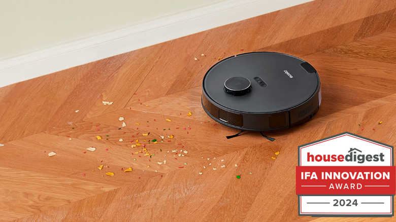 Smart vacuum cleaning pet kibble