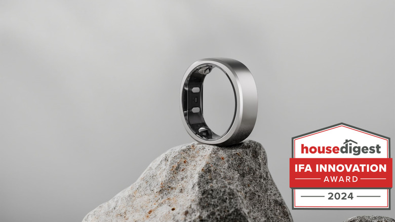 Silver RingConn smart ring