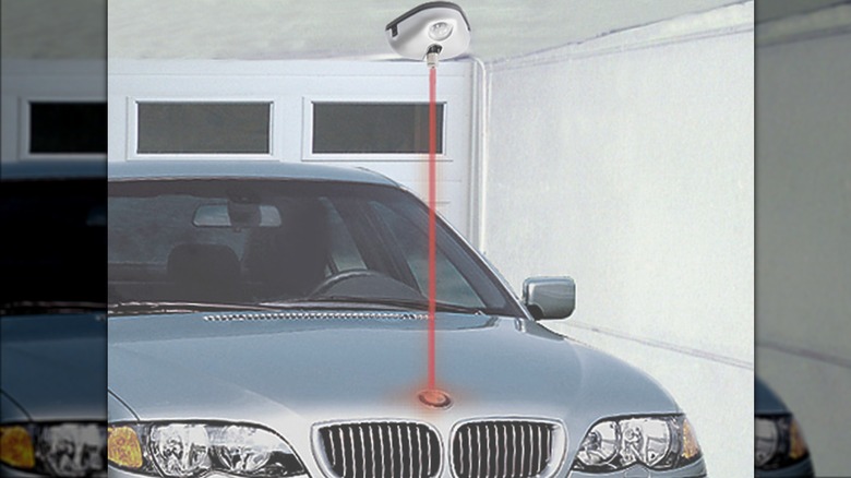 Garge parking laser guide