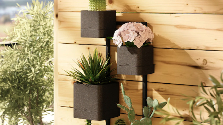 cubiko wall planter