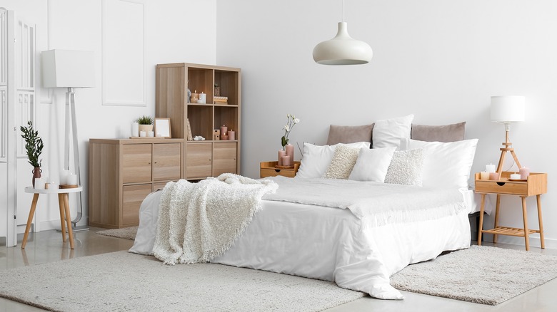 Neutral bedroom with no headboard