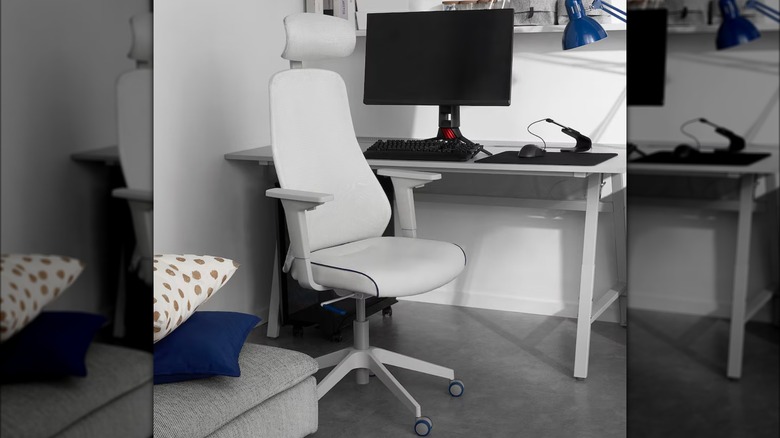 IKEA MATCHSPEL chair in white