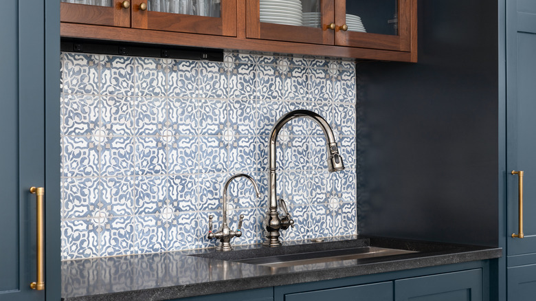 wallpaper in kitchen backsplash