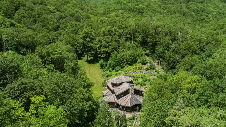 Catskills mansion