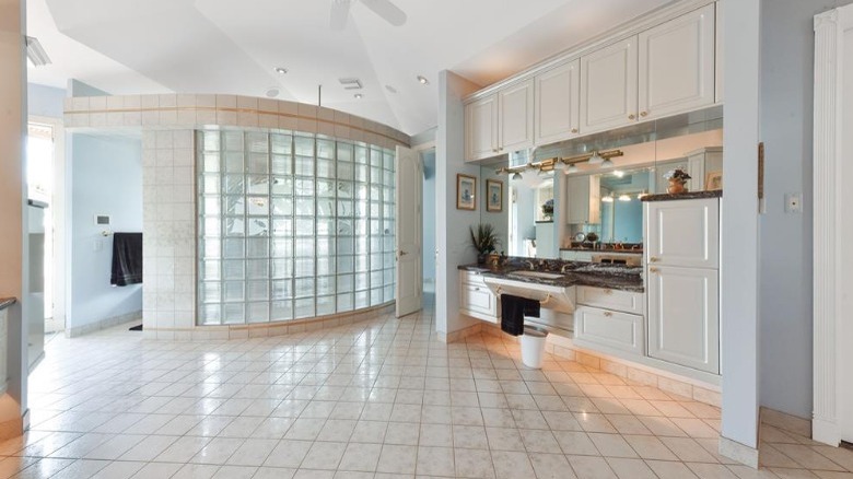 bathroom in Eminem's old mansion