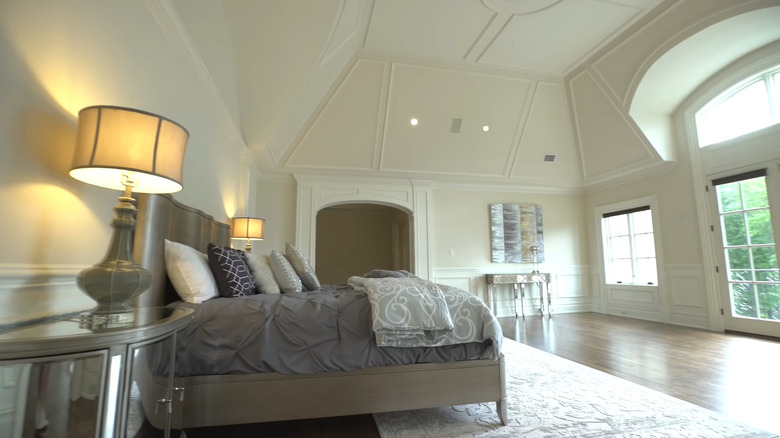 Spacious luxury bedroom