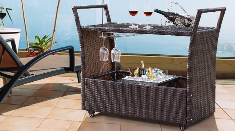 Bonnlo wicker bar cart