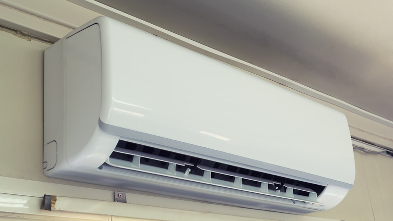 mini split air conditioner