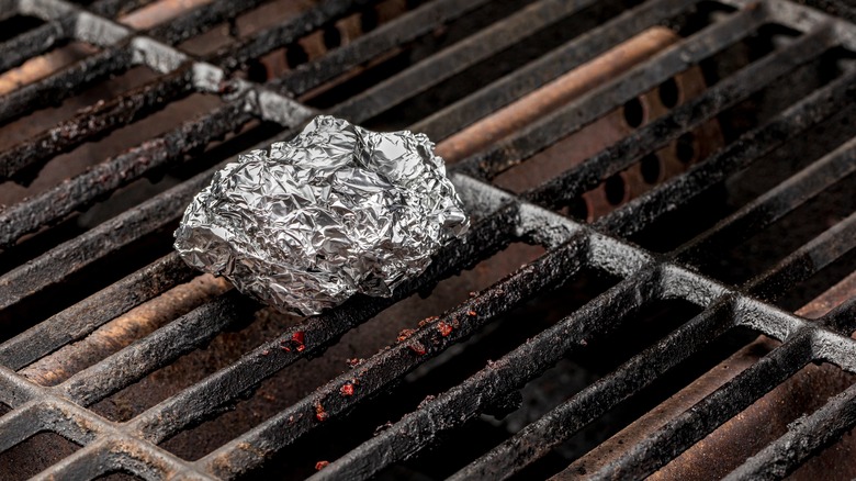 aluminum foil on grill