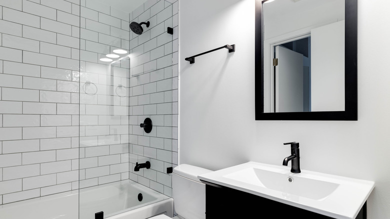 A black and white tiled bathroom