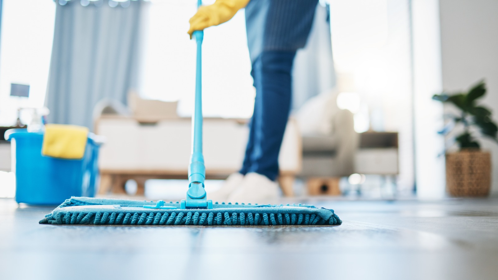 Is Using Witch Hazel To Clean Vinyl Floors A Good Idea?