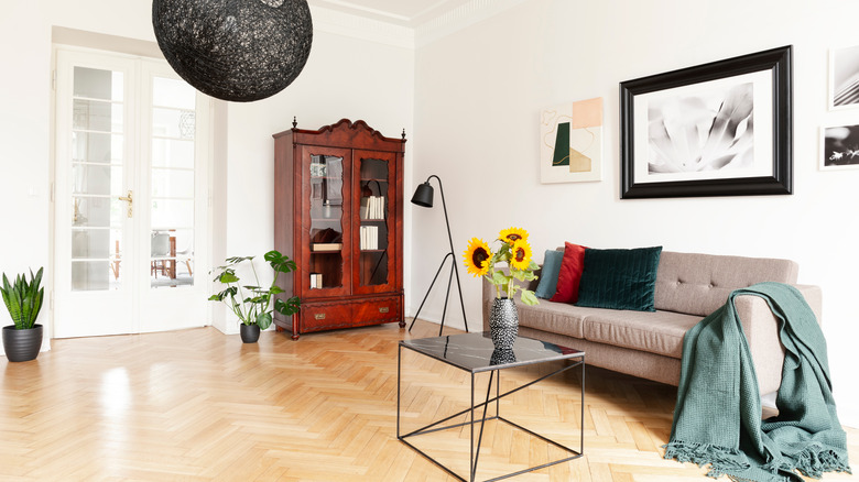 Artful eclectic yet minimalist living room