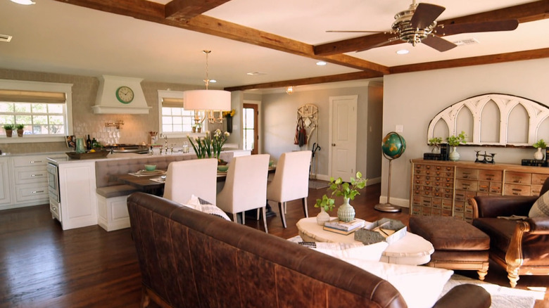 ceiling beams in living room