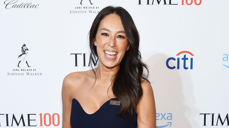 Joanna Gaines smiling at event