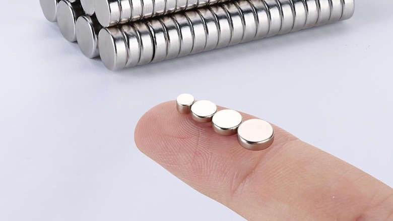 neodymium disc magnets on finger