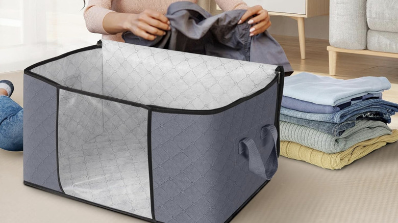 Storage containers for linens