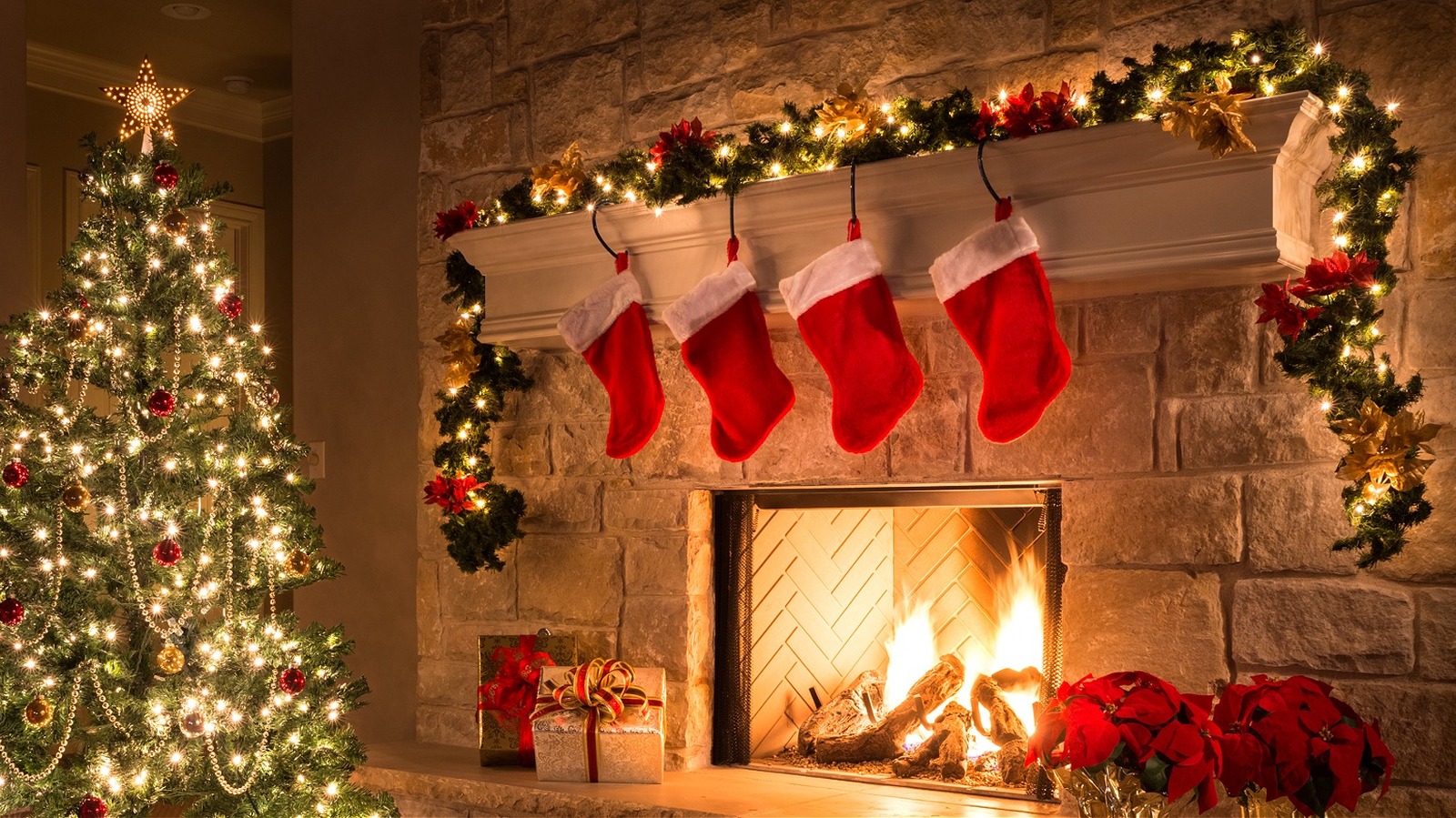 Keep Your Home Merry And Bright With These 5 Gorgeous Christmas Garlands