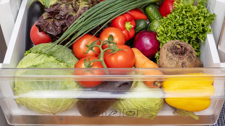 Crisper drawer in fridge