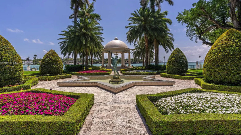 Ornate garden