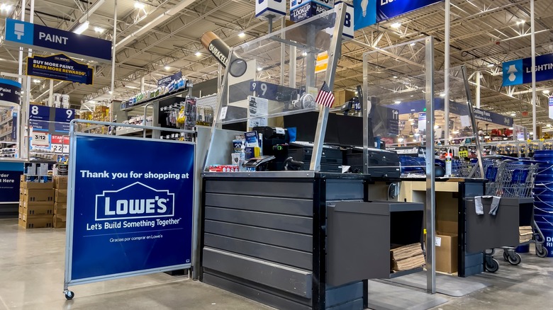 Lowe's store check out lane