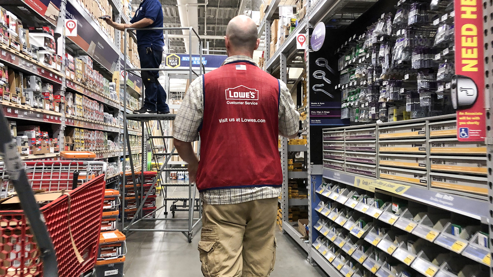 Lowe's Q2 Earnings Show The Seasonal Products Shoppers Didn't Buy This