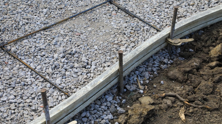 Edging on a gravel patio