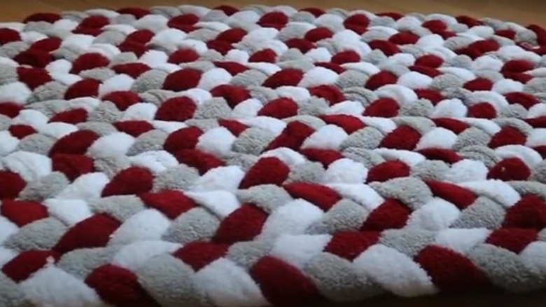 Multicolored braided bathmat