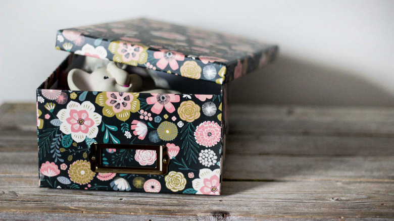 floral keepsake box