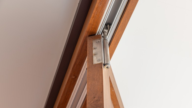 Bifolding door track