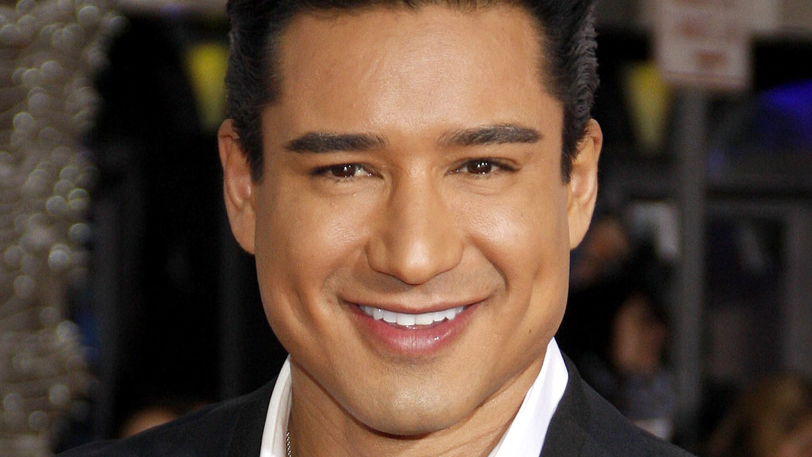 Mario Lopez Reveals One Of The Big Secrets To A Perfectly Designed Pool