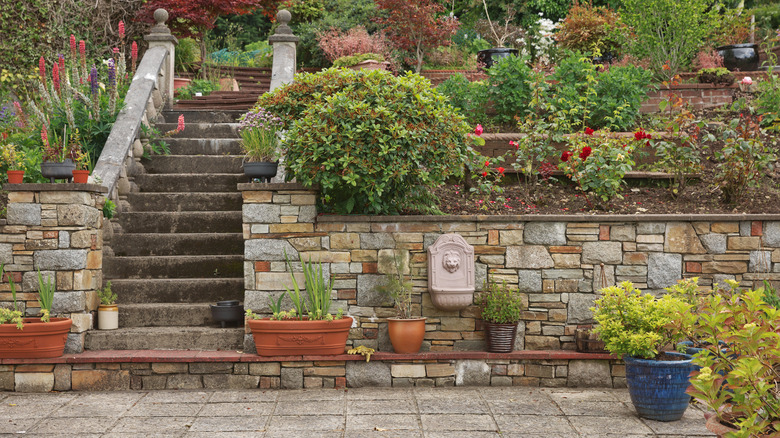 Retaining wall with landscaping