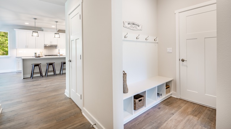 Built-in entryway storage bench