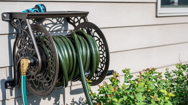 decorative garden hose reel 