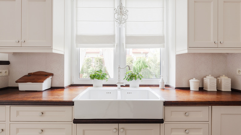 White painted kitchen cabinets