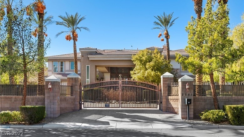 exterior of a las vegas mansion