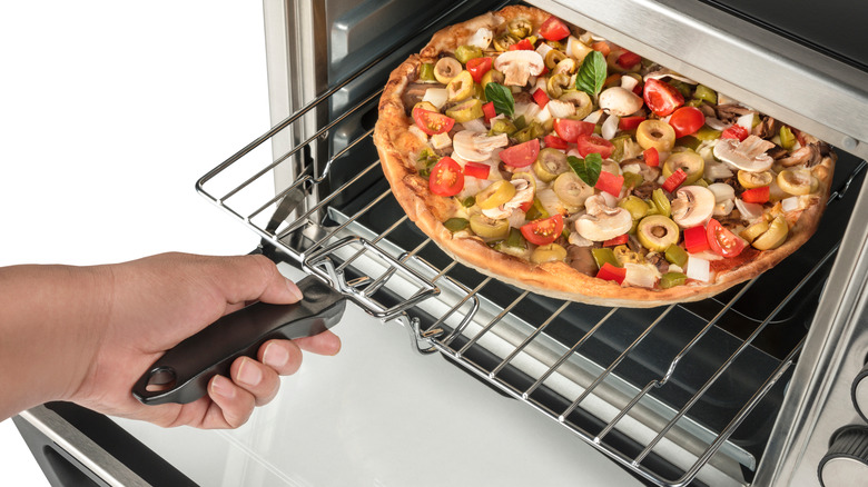 cooking pizza in toaster oven