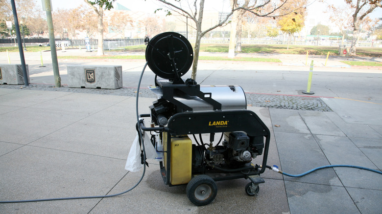 Commercial grade pressure washers have higher psi settings